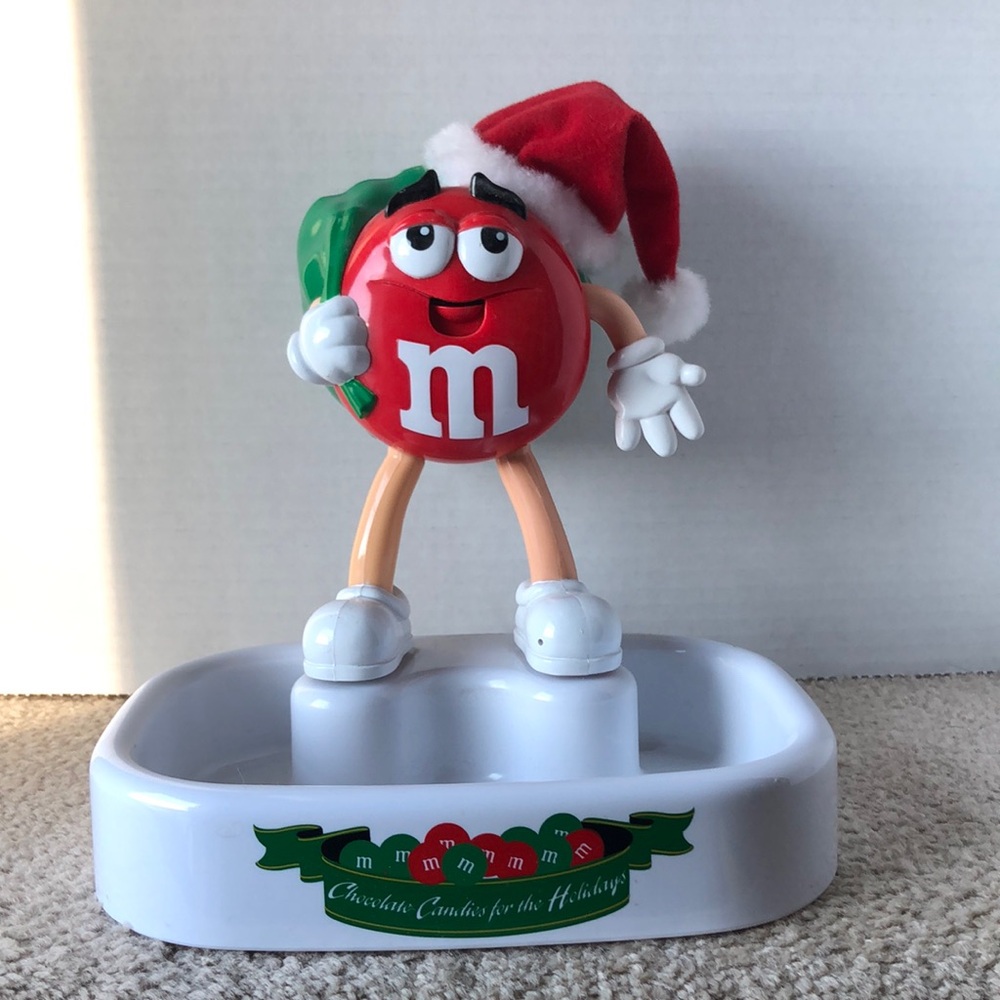 M&M Santa (RED) interactive candy dish